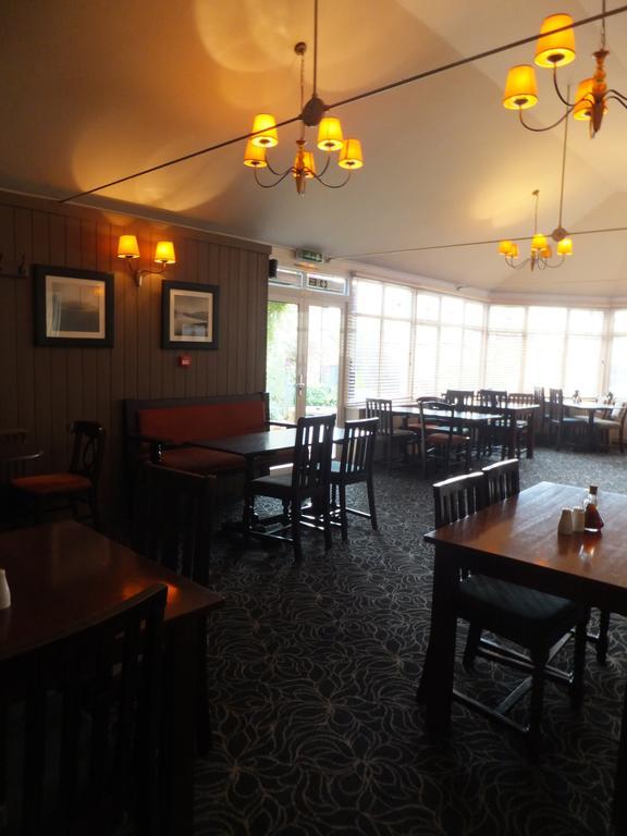 The Red Lion, Stretham Hotel Exterior photo